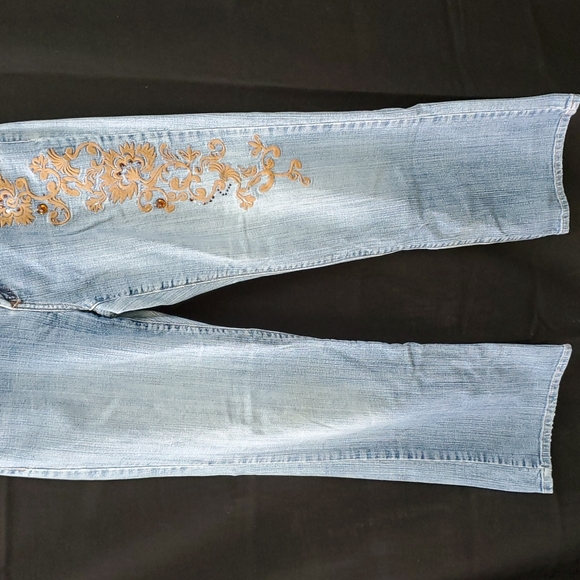Daisy Fuentes Floral Jewel Denim Petite Jeans - Picture 9 of 9